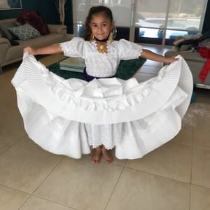 Meet your Posher, Carmen rosa